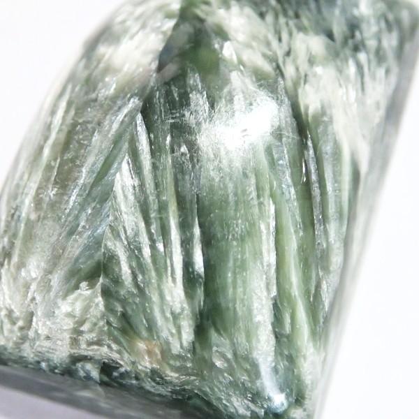 30483-『天然石ルース』　セラフィナイト（ホール無）　約２４ｘ１８mm（５．９ｇ）　１個 |  | 03