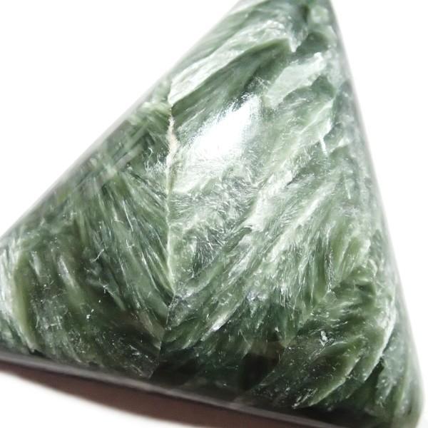 30484-『天然石ルース』　セラフィナイト（ホール無）　約２８ｘ２９mm（７．２ｇ）　１個 |  | 03