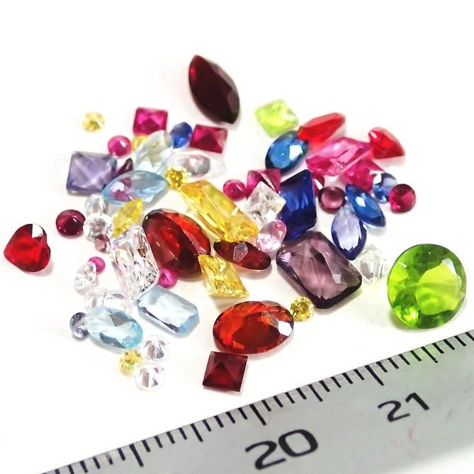 30539-〔ガラス〕　ファセットミックス　ＧｅｍＣｏｌｏｒ　約３ｇ/１パック | 