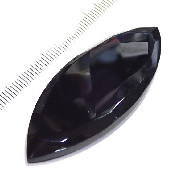 30833-『天然石ルース』　オニキス（ホール無）※カット有※　約５７ｘ２４mm（１２．７ｇ）１個 |  | 02