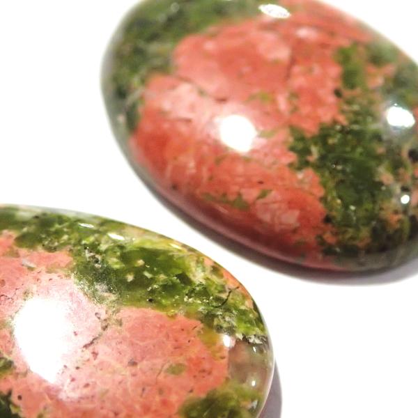 30842-『天然石ルース』　ウナカイト（ホール無）　約１９x１５／２３x１６mm（４．８ｇ）２個/１セット |  | 03