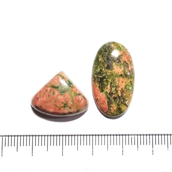 30843-『天然石ルース』　ウナカイト（ホール無）　約１６x１９／２５x１５mm（５．９ｇ）２個/１セット | 