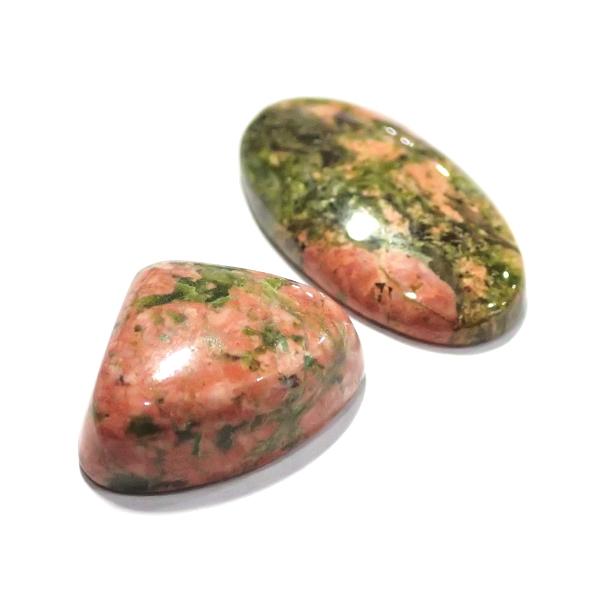 30843-『天然石ルース』　ウナカイト（ホール無）　約１６x１９／２５x１５mm（５．９ｇ）２個/１セット |  | 01