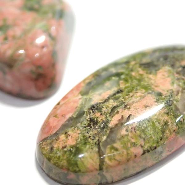 30843-『天然石ルース』　ウナカイト（ホール無）　約１６x１９／２５x１５mm（５．９ｇ）２個/１セット |  | 03