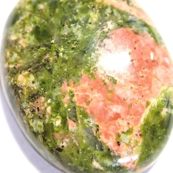 30847-『天然石ルース』　ウナカイト（ホール無）　約２３ｘ１８mm（４．８ｇ）１個 |  | 03