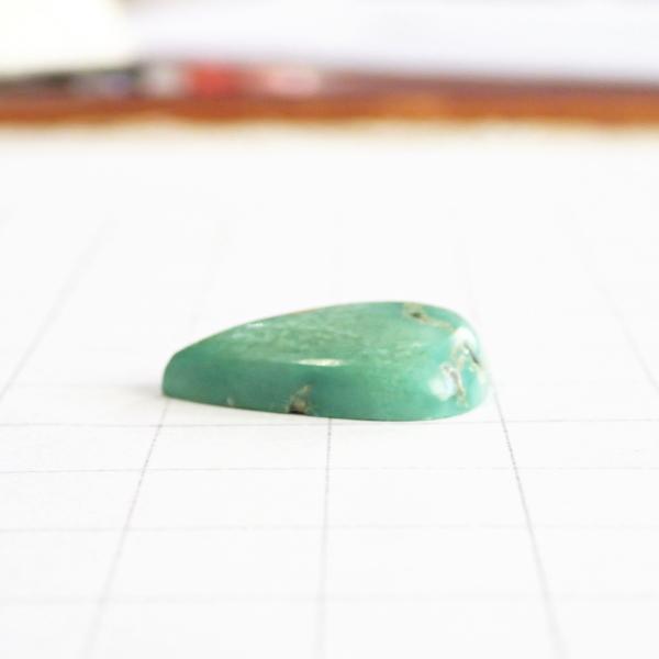 4057-『天然石ルース』　ターコイズ（ホール無）　約２０ｘ１４mm（２．０ｇ）　１個 |  | 02