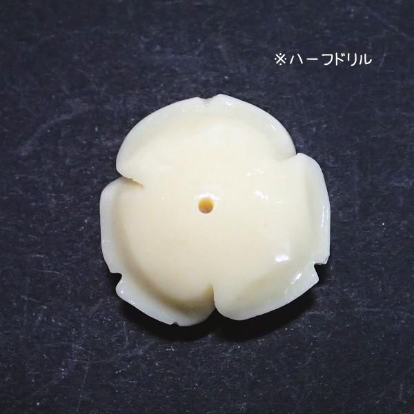 4100-【人造コーラル】　薔薇　クリーム　ハーフドリル　２５mm　１個 |  | 01