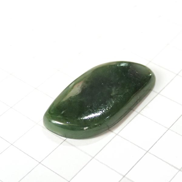 4171-『天然石ルース』　ネフライト（ホール無）　約３６ｘ１８mm（８．６ｇ）　１個 |  | 02