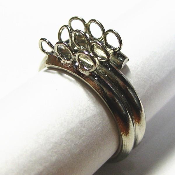 4246-『指輪パーツ』　９ホールリング　銀色　内径１７mm　１個 |  | 01