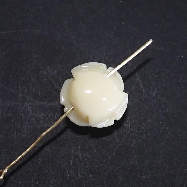 4309-【人造コーラル】　薔薇　クリーム　横ホール　１６mm　１個 |  | 01