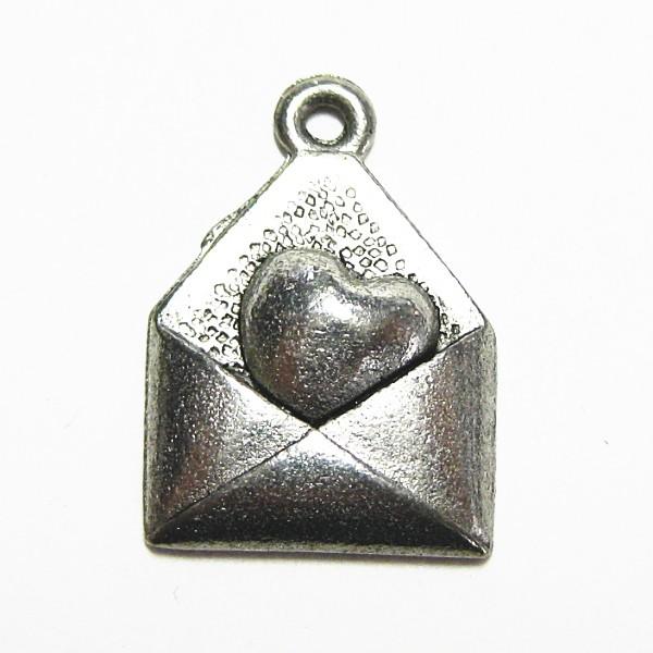 4411-【ＮＹピューター】　ハートｉｎラブレター　チャーム　銀古美　１６mm　５個/１セット | 
