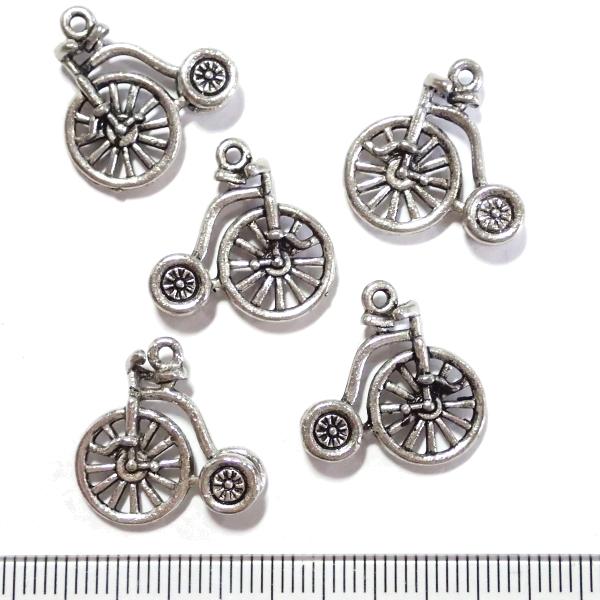 4432-【ＮＹピューター】　自転車　チャーム　銀古美　１８mm　５個/１セット | 