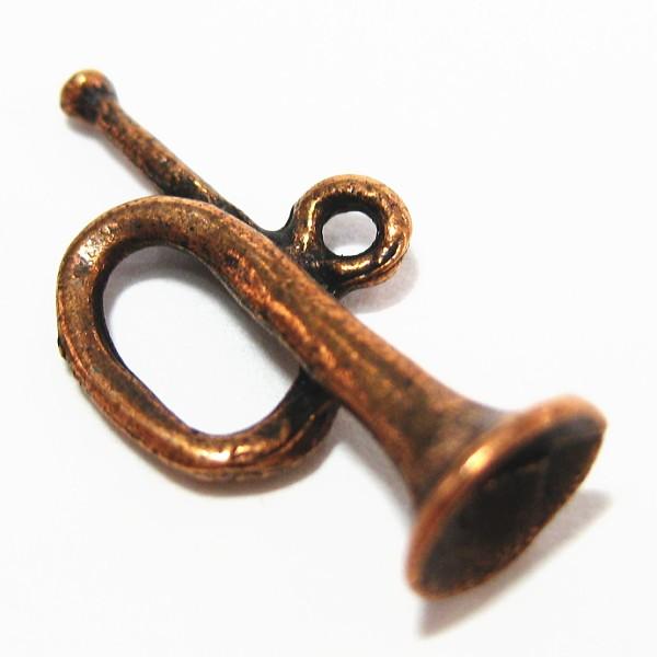 4573-【ＮＹピューター】　ラッパ　チャーム　銅古美　２２mm　５個/１セット | 