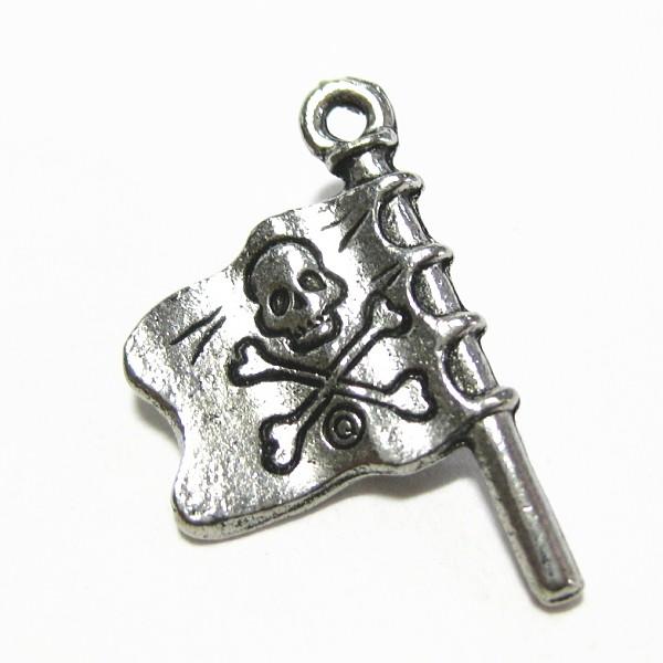 4591-【ＮＹピューター】　海賊旗　チャーム　銀古美　２０mm　５個/１セット | 