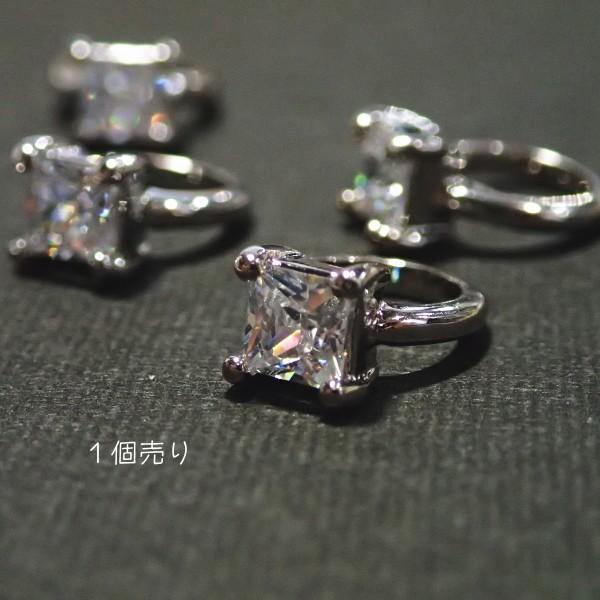 4846-ジルコニア　ドールリング（小）　クリア　スクエア　外径８．５mm　１個 |  | 01