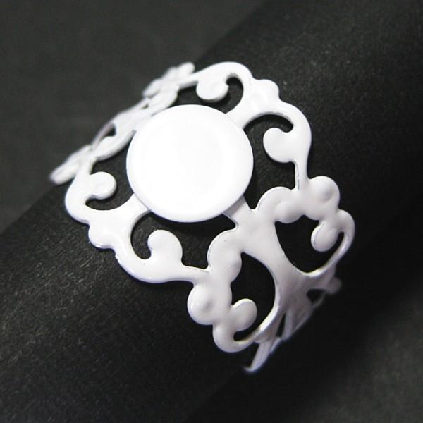 4920-『指輪パーツ』　フィリグリーリング　ホワイト　８mm（トレイ部分）　２個/１セット |  | 01