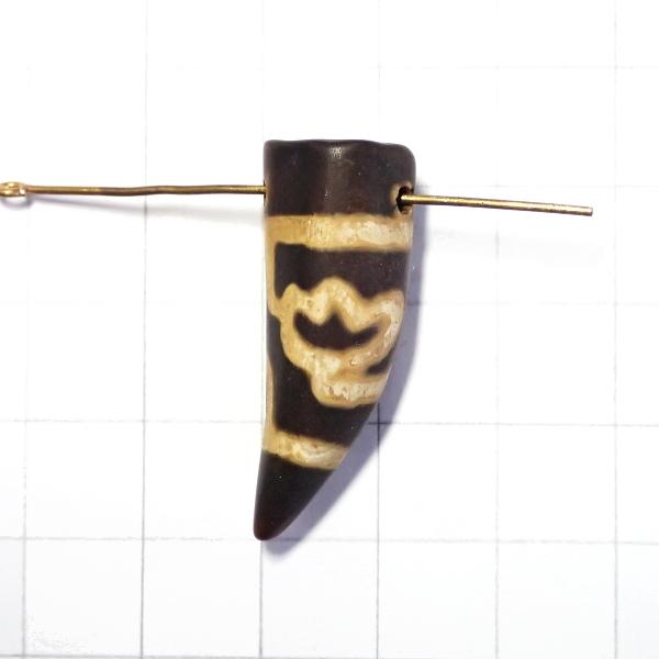 5130-《天然石　天珠》　牙型　水蓮花天珠　約３３ｘ１２．５ｍｍ　１個 | 