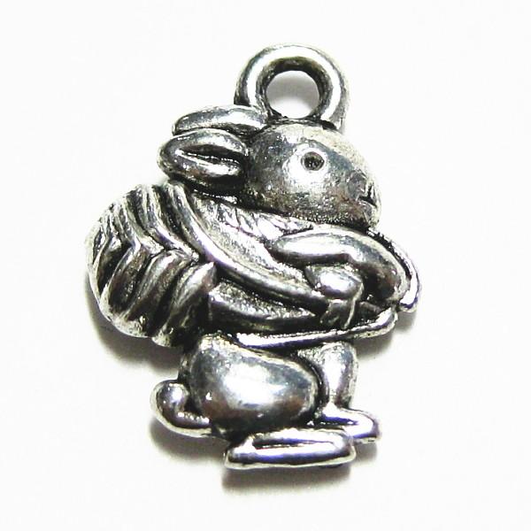 5696-《メタルチャーム・パーツ》　ウサギ　銀古美　１５x１１mm　１０個/１セット | 