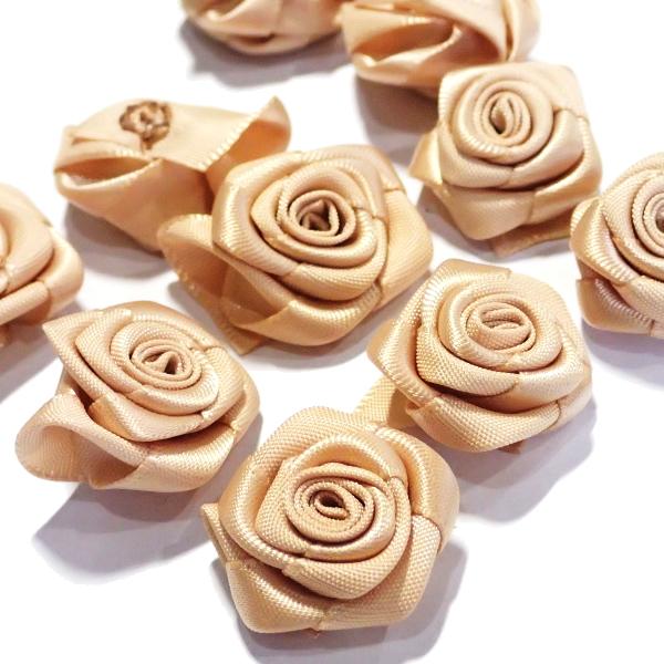 5968-〈レース/リボン〉モチーフ　リボンローズ　ベージュ　２．５cm平均　１０個/１セット |  | 01