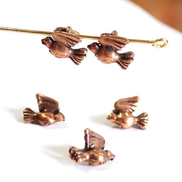 6059-【ＮＹピューター】　小鳥　チャーム　銅古美　１０mm　５個/１セット |  | 01