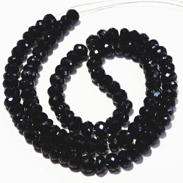 7923-《天然石　1連売り》　ブラックスピネル　ボタンカット　６x４mm　１本約４０cm | 