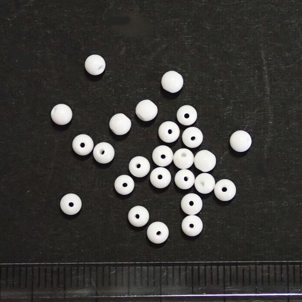 8012-天然石 3mm丸玉 白い貝 25粒 |  | 01
