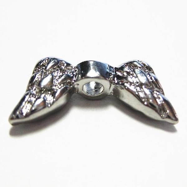 8484-《メタルチャーム・パーツ》　天使の羽根　真鍮製　銀色　８ｘ１８mm（ホール２mm）　１個 |  | 01
