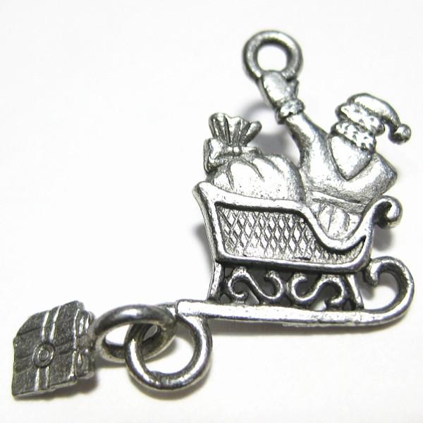 8726-【ＮＹピューター】　サンタのそり　チャーム　銀古美　１２mm　５個/１セット |  | 01