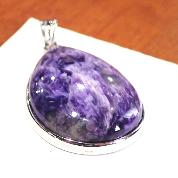 8744-《天然石ペンダント》　チャロアイト　シルバーペンダントトップ　３０ｘ２２mm（９．５ｇ）　１個 |  | 01
