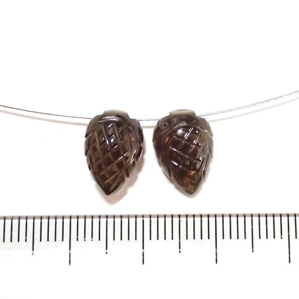 9128-《天然石トップホール》　スモーキークォーツ（特殊カービング）11.9ｘ8.1◆11.9ｘ8.4（1.4ｇ）２個/１セット | 