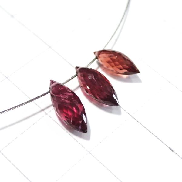 9139-《天然石Special》　ルベライト　11.1x4.4ｍｍ／10.5x4.2ｍｍ／9.1x4.0mm　計0.9ｇ　３個/１パック |  | 02