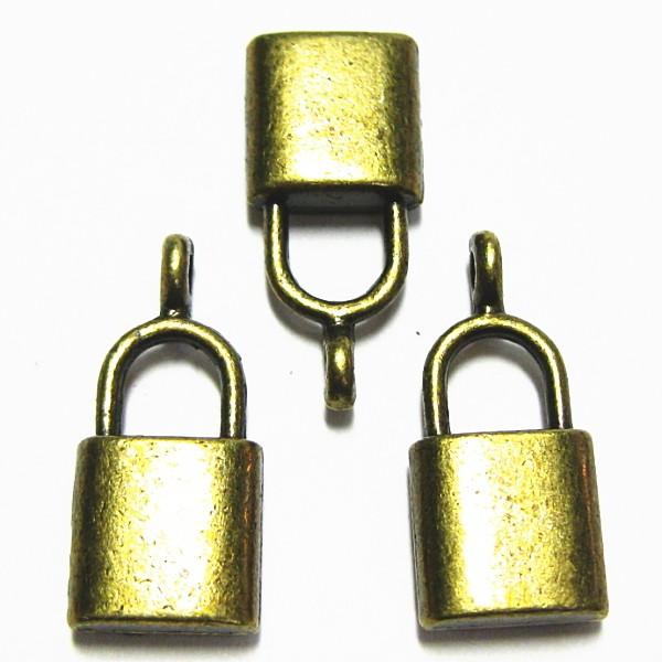 9240-《メタルチャーム・パーツ》　鍵　真鍮古美　２１ｘ１０mm　１０個/１セット | 