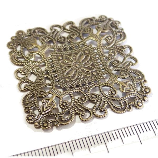 9446-〈Filigree〉　フィリグリーパーツ　真鍮古美　３９mm　１個 |  | 01