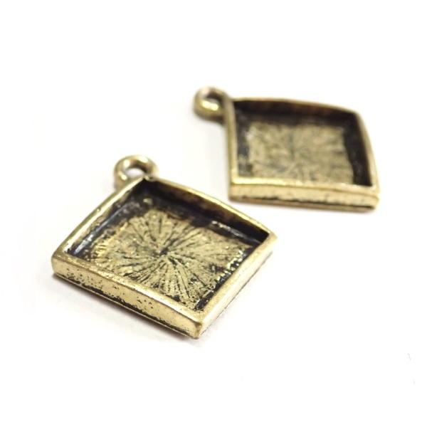 9537-［セッティング］　ミール皿　菱形　真鍮古美　１４．５mm（内径）　２個/１パック |  | 01