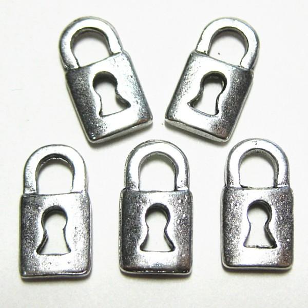9783-《メタルチャーム・パーツ》　鍵　銀古美　１３ｘ７mm　１０個/１セット | 