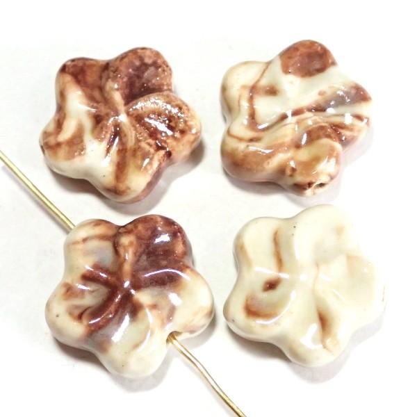 9969-『陶器』　ビーズ　ベージュのお花　約１８mm　４個/１パック | 