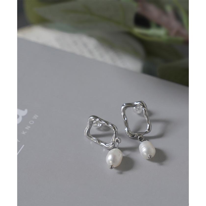 ピアス パール アクセサリー レディース ぶら下がり パールピアス 真珠 大ぶり アクセ おしゃれ ニュアンス 人気 両耳用 変形 揺れる ゆれる スウィング | HUG.U | 07