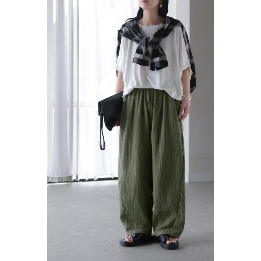 パンツ 綿100 ガーゼ バレルレッグパンツ レディース ロング ロングパンツ バレル ワイド ワイドパンツ トリプル コットン 涼しい 体型カバー ボトムス ボトム | HUG.U | 09