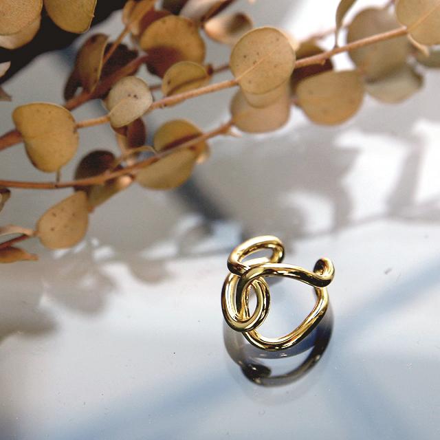 リング フリーリング 変形 ウェーブ レディース アクセサリー アクセ シルバー フリー 指輪 シルバーアクセ シンプル モード 大きめ 13号 | HUG.U | 15