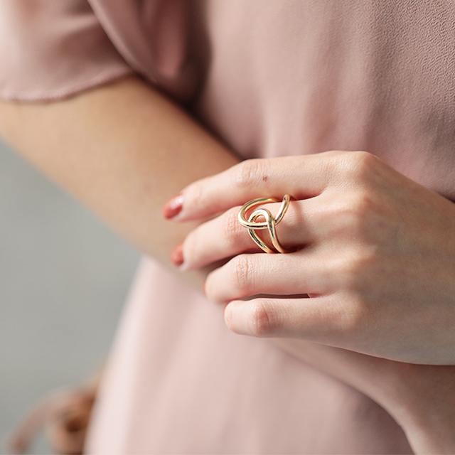 リング フリーリング 変形 ウェーブ レディース アクセサリー アクセ シルバー フリー 指輪 シルバーアクセ シンプル モード 大きめ 13号 | HUG.U | 18