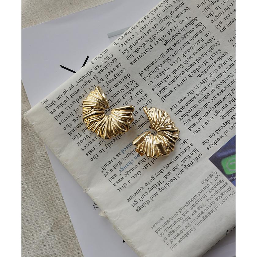 ピアス アクセサリー シルバー ゴールド シルバーアクセサリー 大ぶり カーブ ウェーブ アクセ ハーフムーン | HUG.U | 12