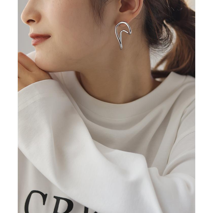 シルバー装飾ベル型ピアス とトップ約3.5cm シルバー装飾ベル型ピアス と