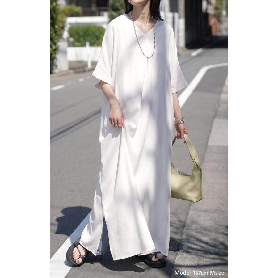 ワンピース ロング レディース ロングワンピース マキシ丈 半袖 Vネック キーネック 薄手 軽い 軽量 デニム風 スリット ポケット 落ち感 とろみ Aライン 重ね着 | HUG.U | 07