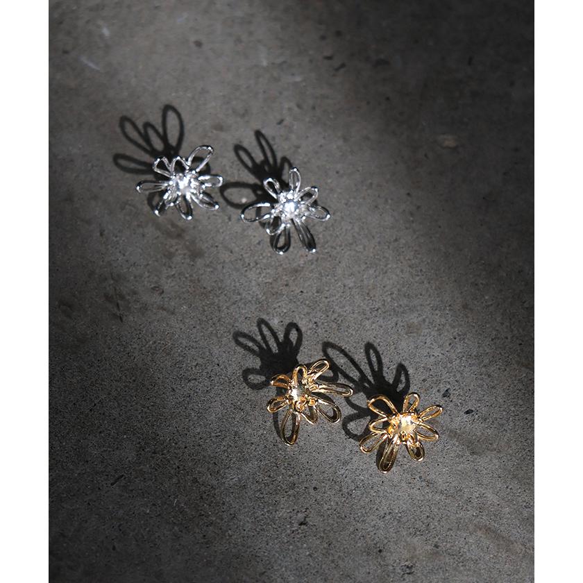 ピアス 花 モチーフ デザイン アクセサリー レディース アクセ 大ぶり 大きめ 花びら フラワー ぷっくり おしゃれ きれいめ ニュアンス シルバーアクセサリー | HUG.U | 08