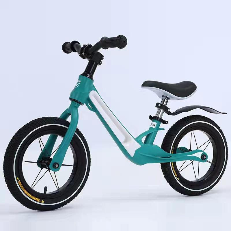 子供用 自転車 12インチ 子供自転車 軽量 軽い 男の子 女の子 歳 5歳 6歳 7歳 qad65 株式会社heme Heme 通販 Yahoo ショッピング