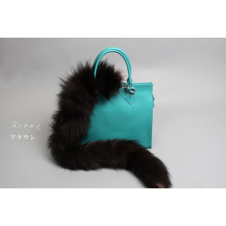 シルバーフォックスファー しっぽ チャーム バッグチャーム ストラップ キーホルダー アクセサリー Sim412 N ファー レザー専門店エルベート 通販 Yahoo ショッピング