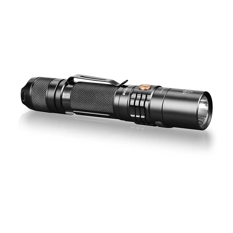 FENIX(フェニックス) UC35 V2.0 Compact タクティカルフラッシュライト