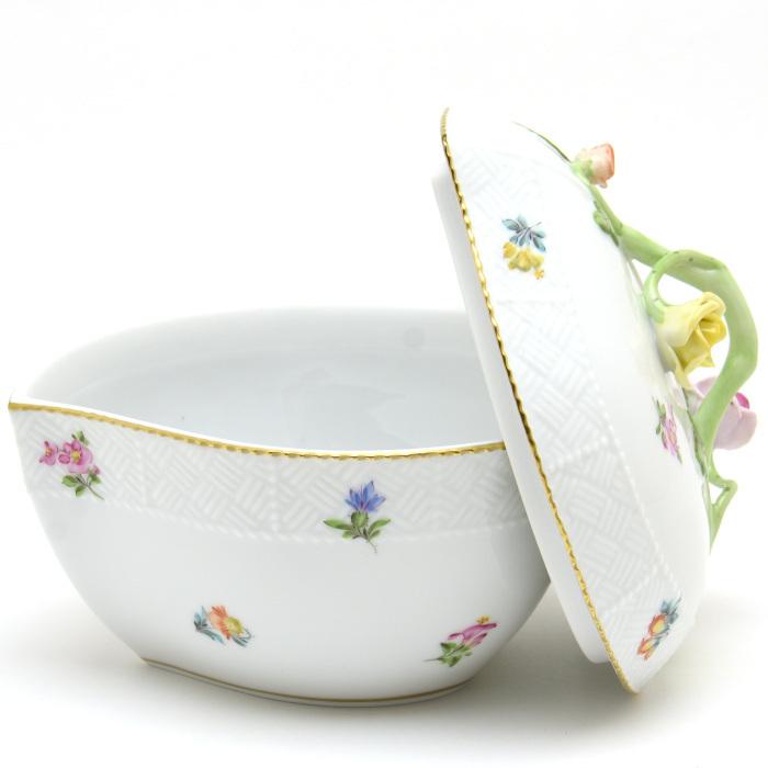 ヘレンド(Herend) ハート形小物入れ(L)(高さ:11.5cm)薔薇と枝の飾り ミルフルール(06000/MF) ハンドメイド 磁器製 ボンボン入れ 送料無料 ギフト包装無料 新品の画像