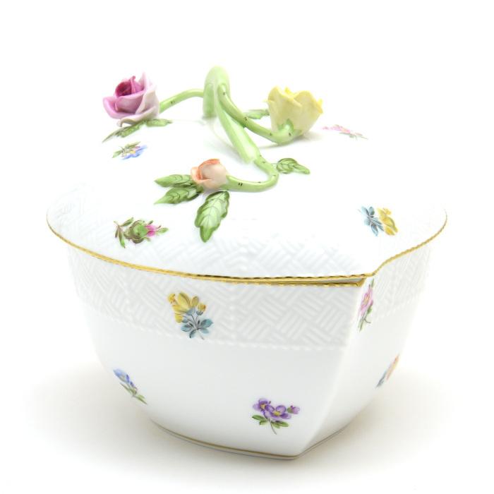ヘレンド(Herend) ハート形小物入れ(L)(高さ:11.5cm)薔薇と枝の飾り ミルフルール(06000/MF) ハンドメイド 磁器製 ボンボン入れ 送料無料 ギフト包装無料 新品の画像