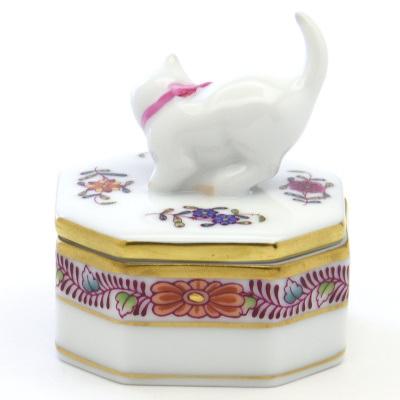 ヘレンド　置物　小物入れ　猫 ヘレンド 小物入れ ファンシーボックス(猫飾り) アポニー